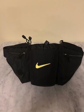 Vintage 1990’s Nike Black Fanny Pack Crossbody Bag